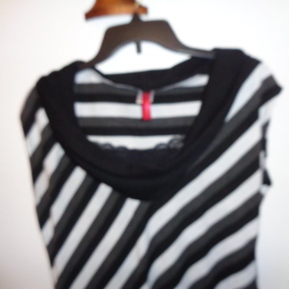 ☆SALE 5 for $25☆HeartSoul Top Size XL - Picture 2 of 12